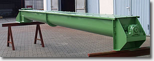 Trogförderschnecke - Trogschneckenförderer mit grünem Anstrich